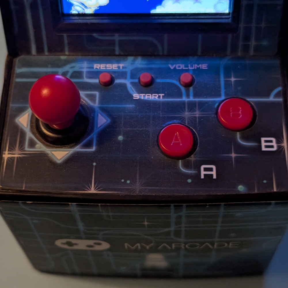 Arcade Retro Machine - Black with Red Controls - Picture 3 of 7